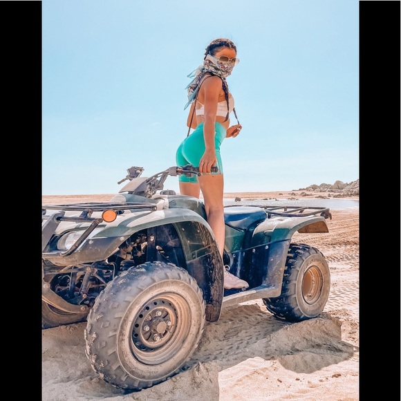 Ashley Brooke ✨ - Picture 7 of 17